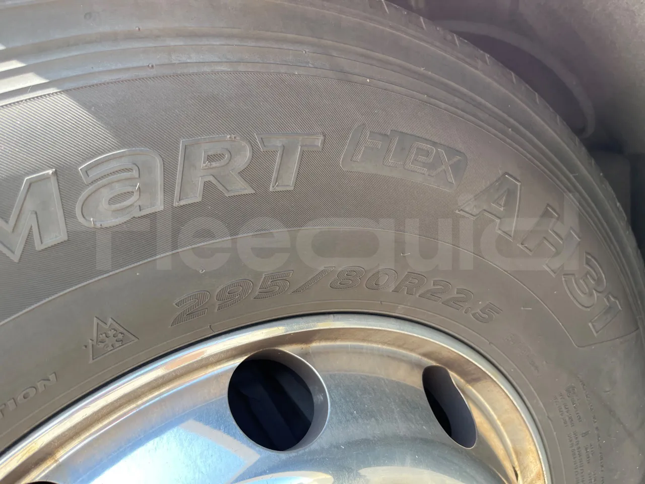 Man Lion's Coach R07/ Euro 6 - 294 Kw - 12 Mt - front left tire measurements