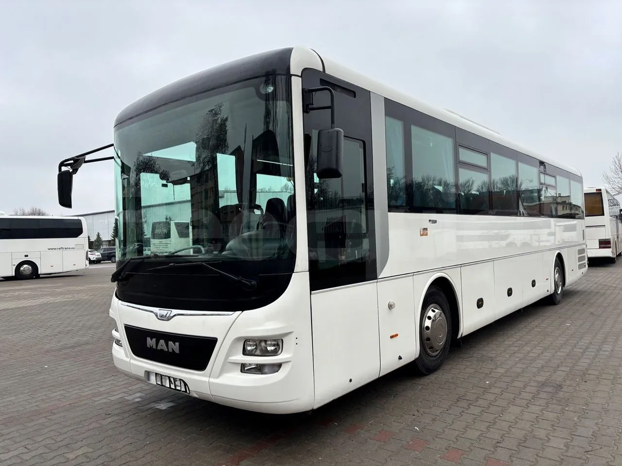 Man Lion's Intercity B.2007.46.008 - Euro6 - 213kW - 12.280mt - 3/4 front left