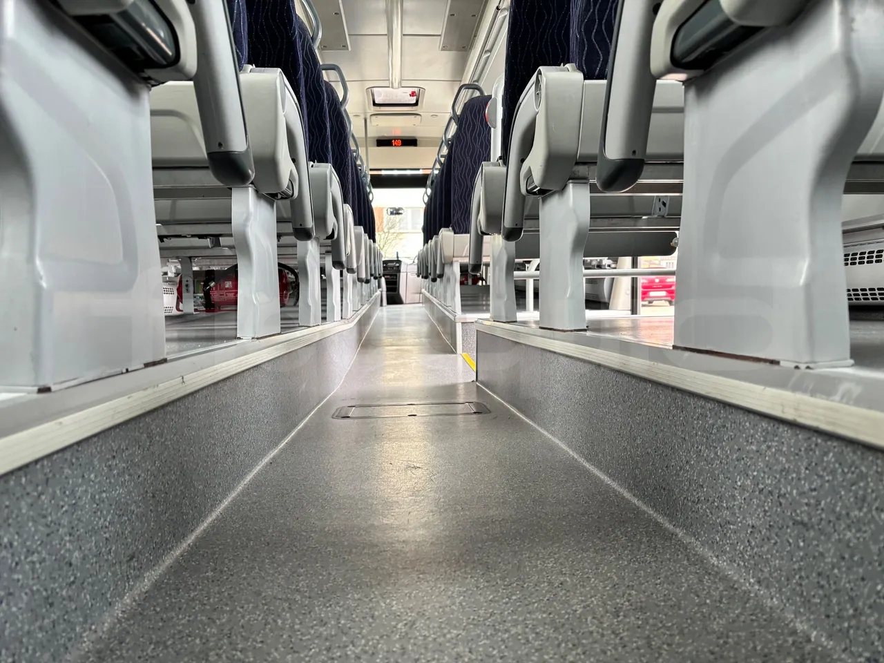 Man Lion's Intercity B.2007.46.008 - Euro6 - 213kW - 12.280mt - seat brackets photo