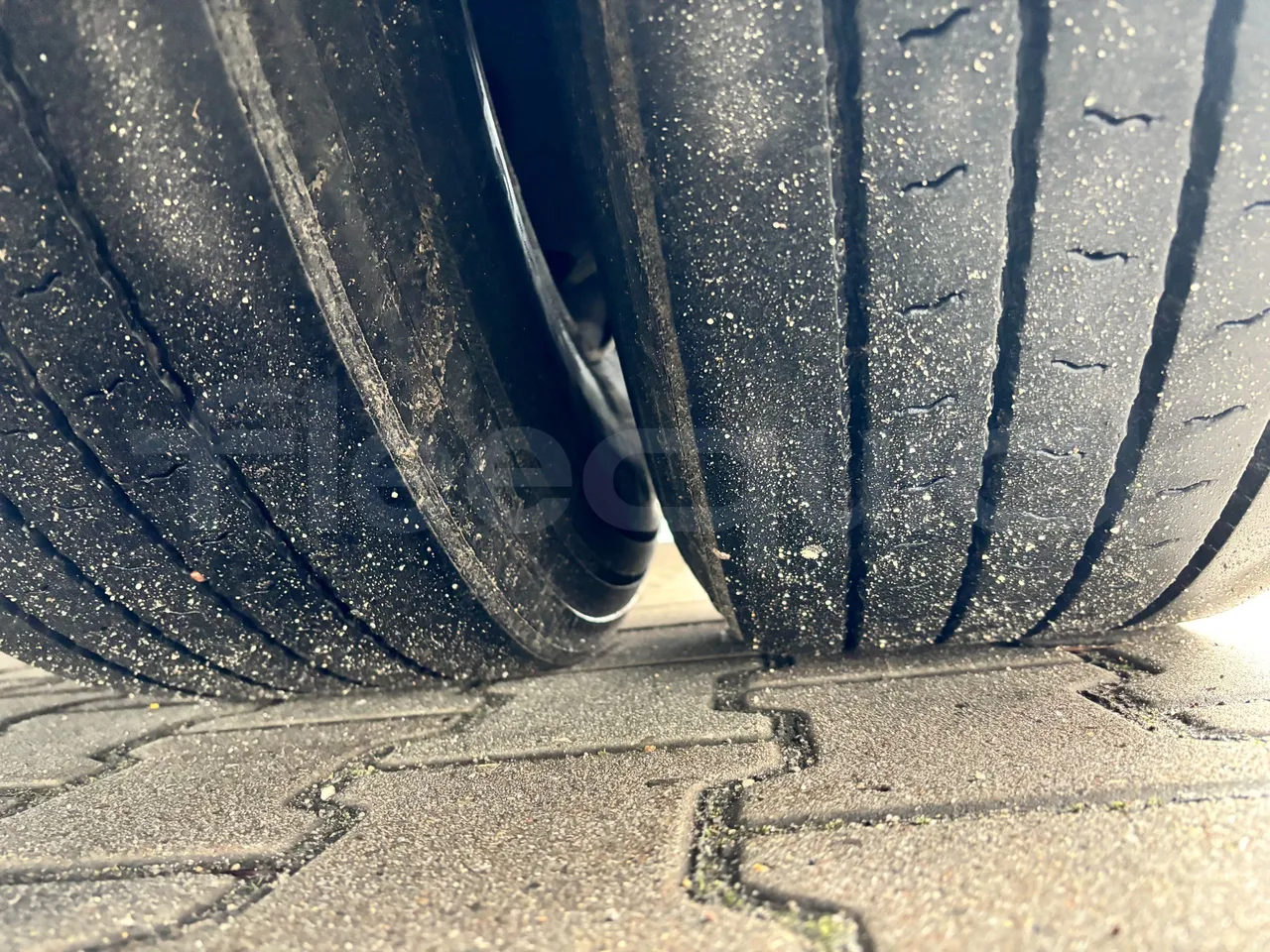 Man Lion's Intercity B.2007.46.008 - Euro6 - 213kW - 12.280mt - tread condition second axle tires right