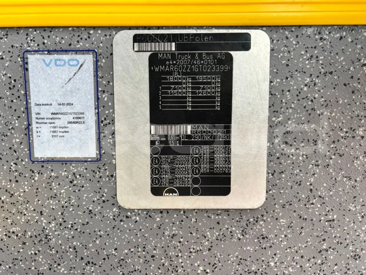 Man Lion's Intercity B.2007.46.008 - Euro6 - 213kW - 12.280mt - vehicle plate photo