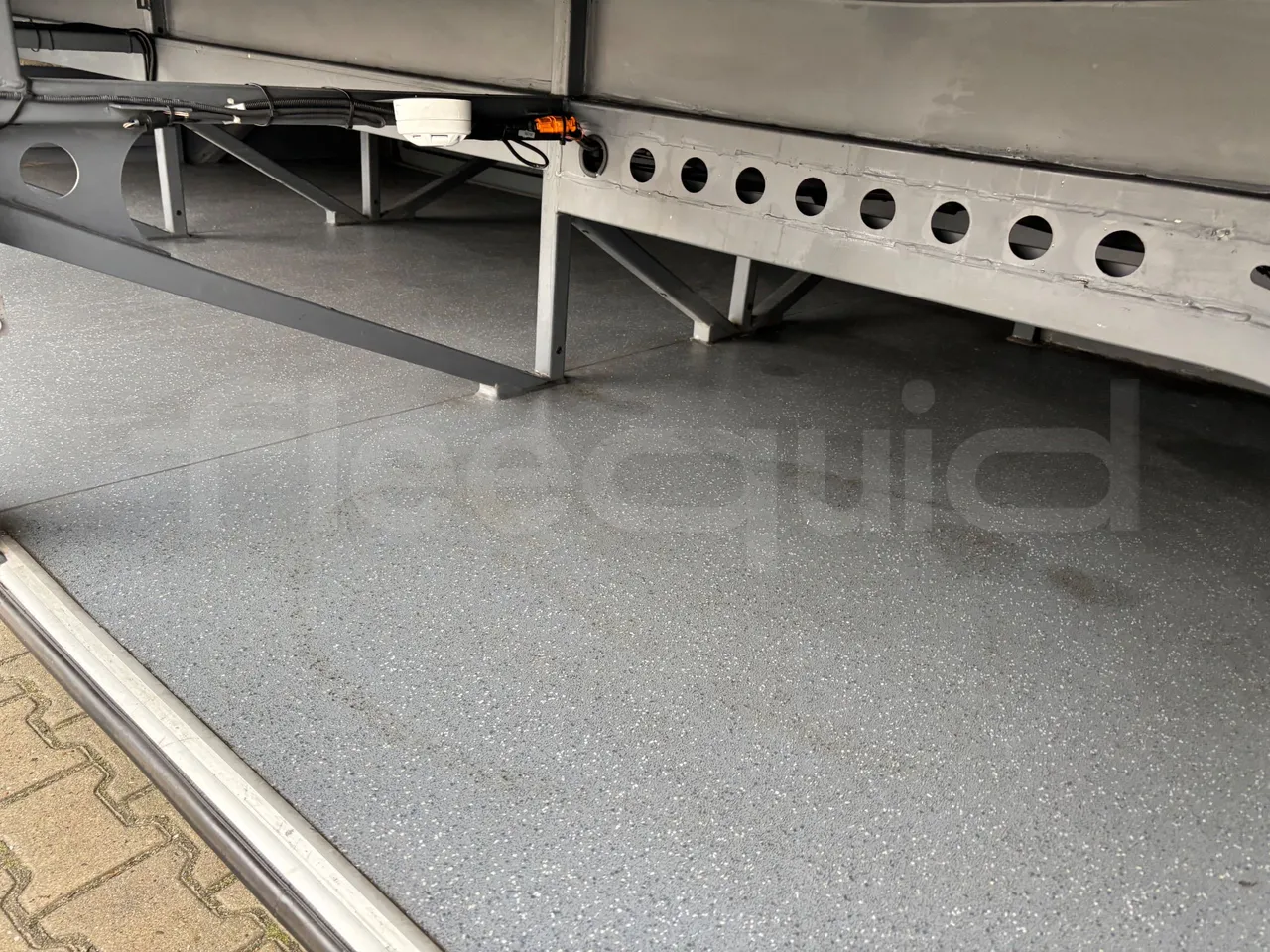 Man Lion's Intercity B.2007.46.008 - Euro6 - 213kW - 12.280mt - under carpet photo