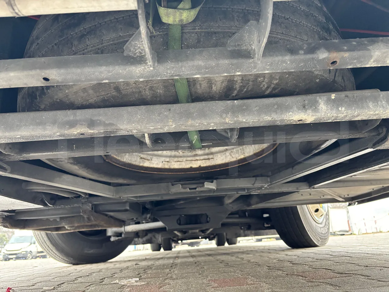 Man Lion's Intercity B.2007.46.008 - Euro6 - 213kW - 12.280mt - front undercarriage from front