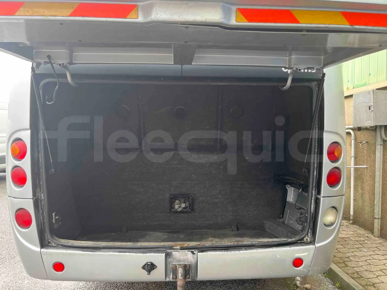 Salvador Caetano Optimo N25  BB50L - Euro3 - 100kW - 7.586mt - rear hatch closed