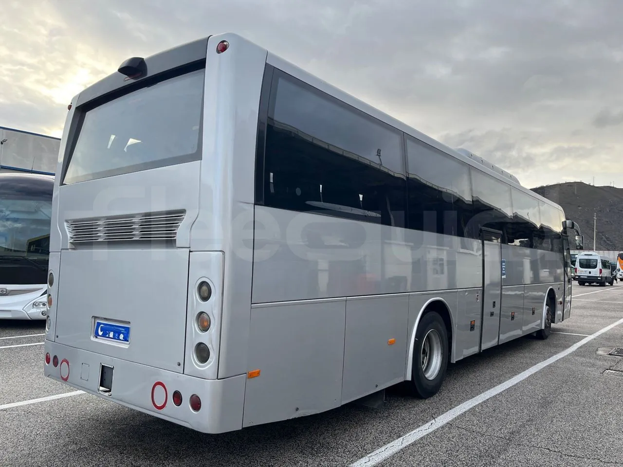 Temsa Safari RD R A T-I53 - Euro 5 - 266 kw - 12.200 mt - 3/4 right rear doors closed