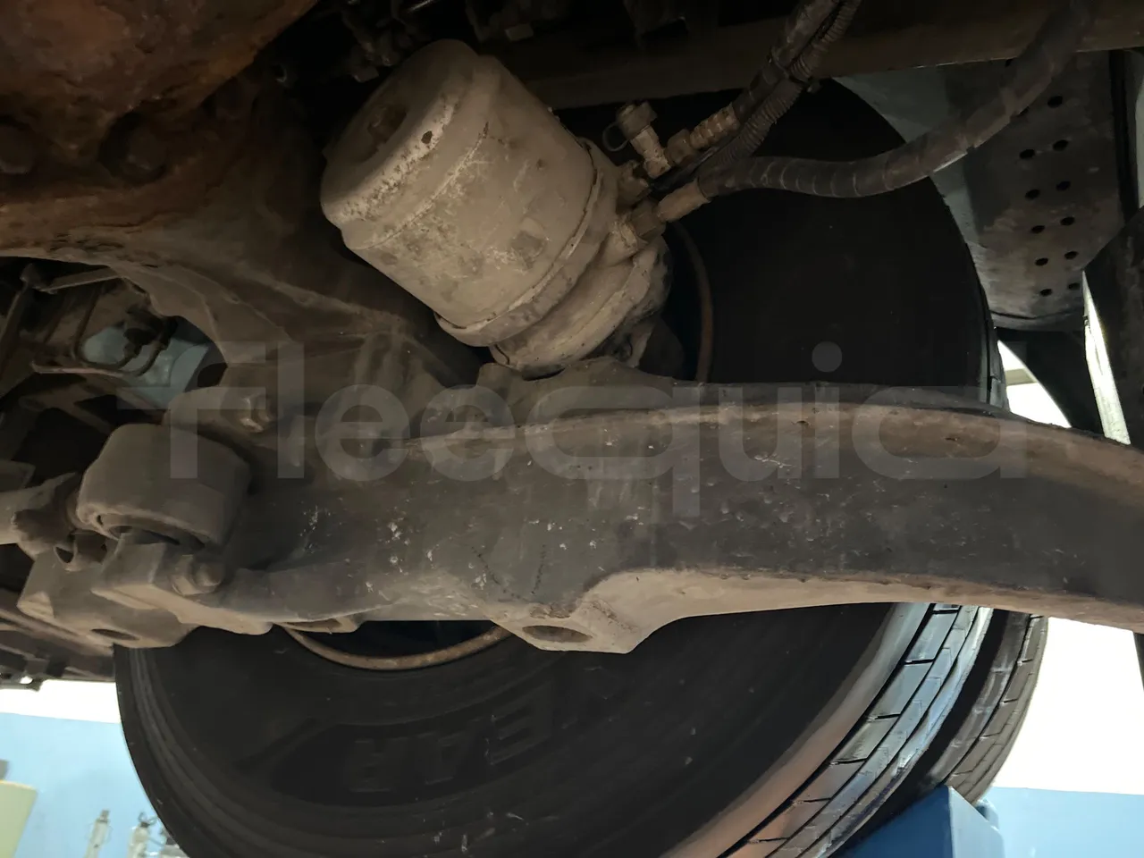 Temsa Safari RD R A T-I53 - Euro 5 - 266 kw - 12.200 mt - axle 2 caliper brakes left