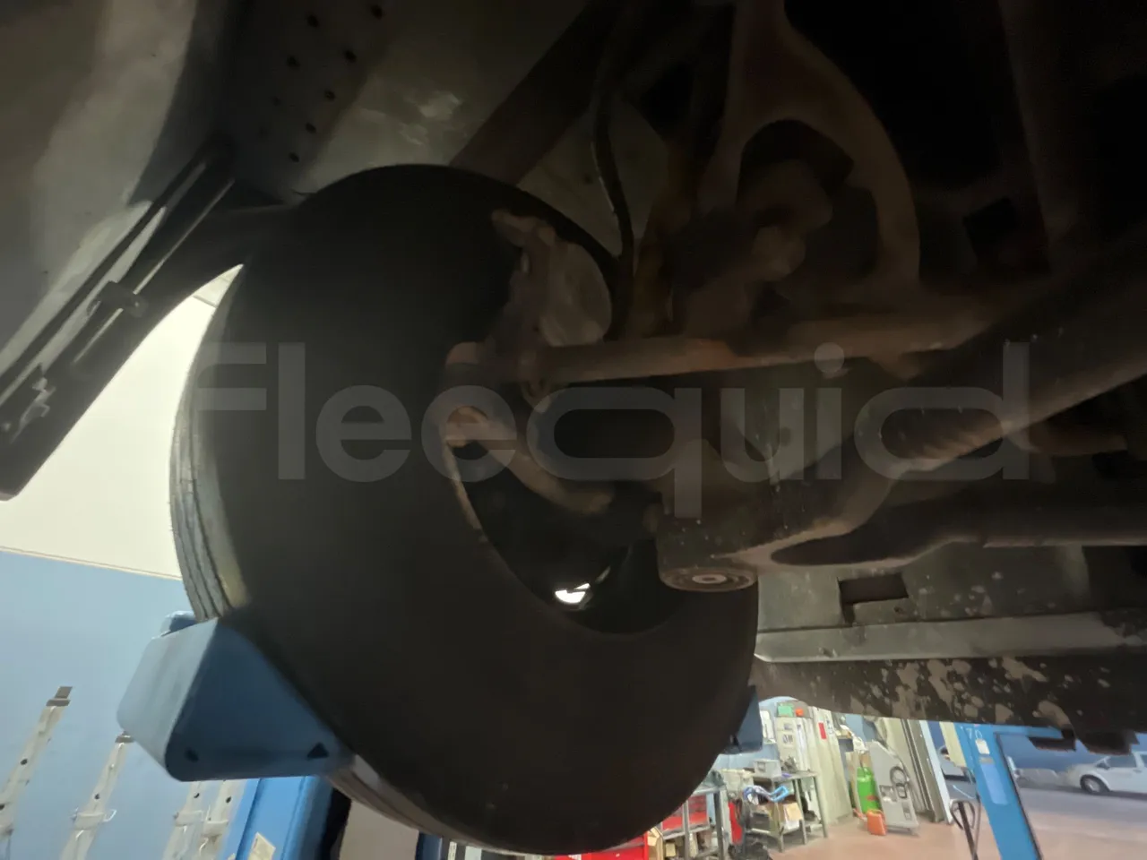 Temsa Safari RD R A T-I53 - Euro 5 - 266 kw - 12.200 mt - front brake calipers right