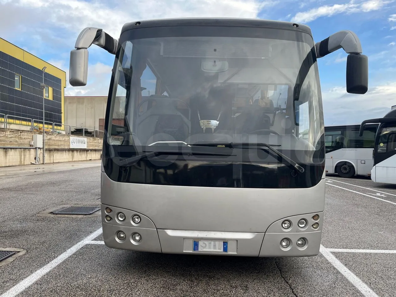 Temsa Safari RD R A T-I53 - Euro 5 - 266 kw - 12.200 mt - front photo