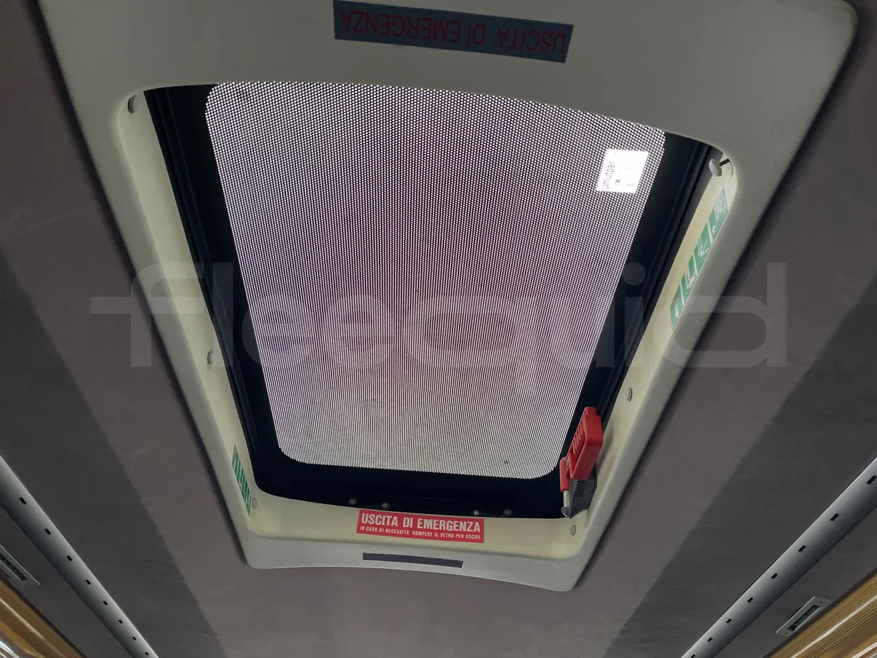 Temsa Safari RD R A T-I53 - Euro 5 - 266 kw - 12.200 mt - roof hatch 1