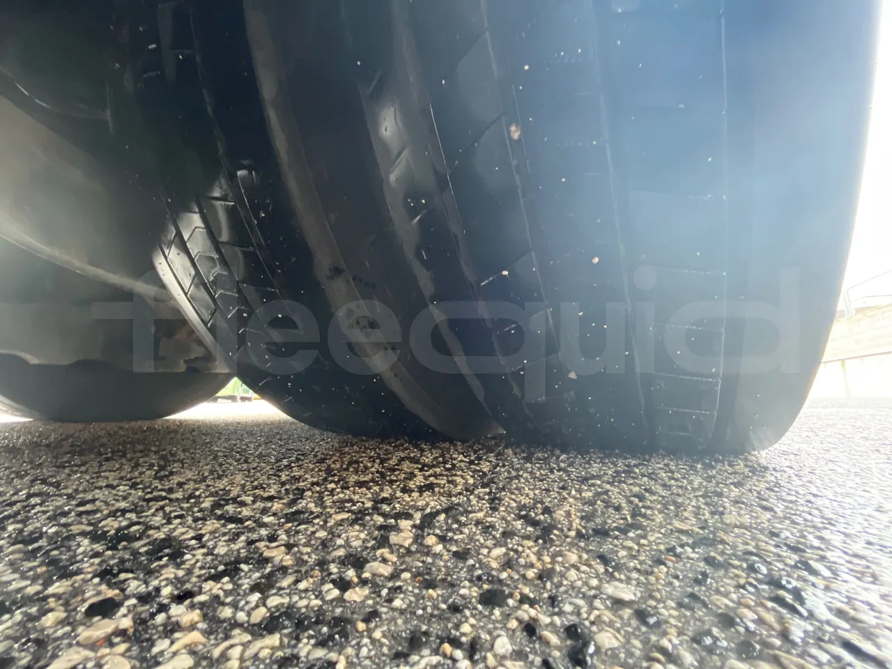 Temsa Safari RD R A T-I53 - Euro 5 - 266 kw - 12.200 mt - tread condition front tires left