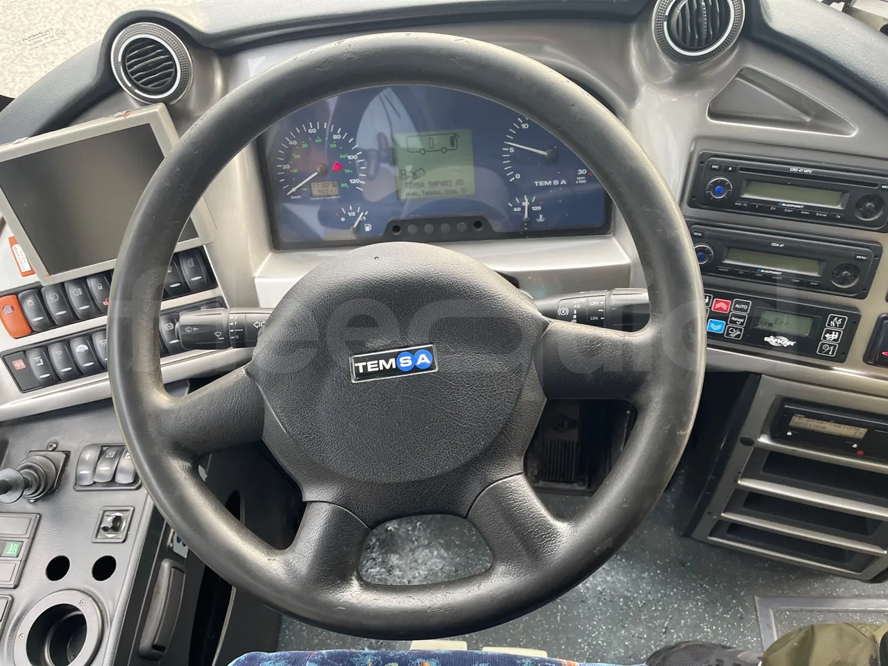 Temsa Safari RD R A T-I53 - Euro 5 - 266 kw - 12.200 mt - steering wheel photo