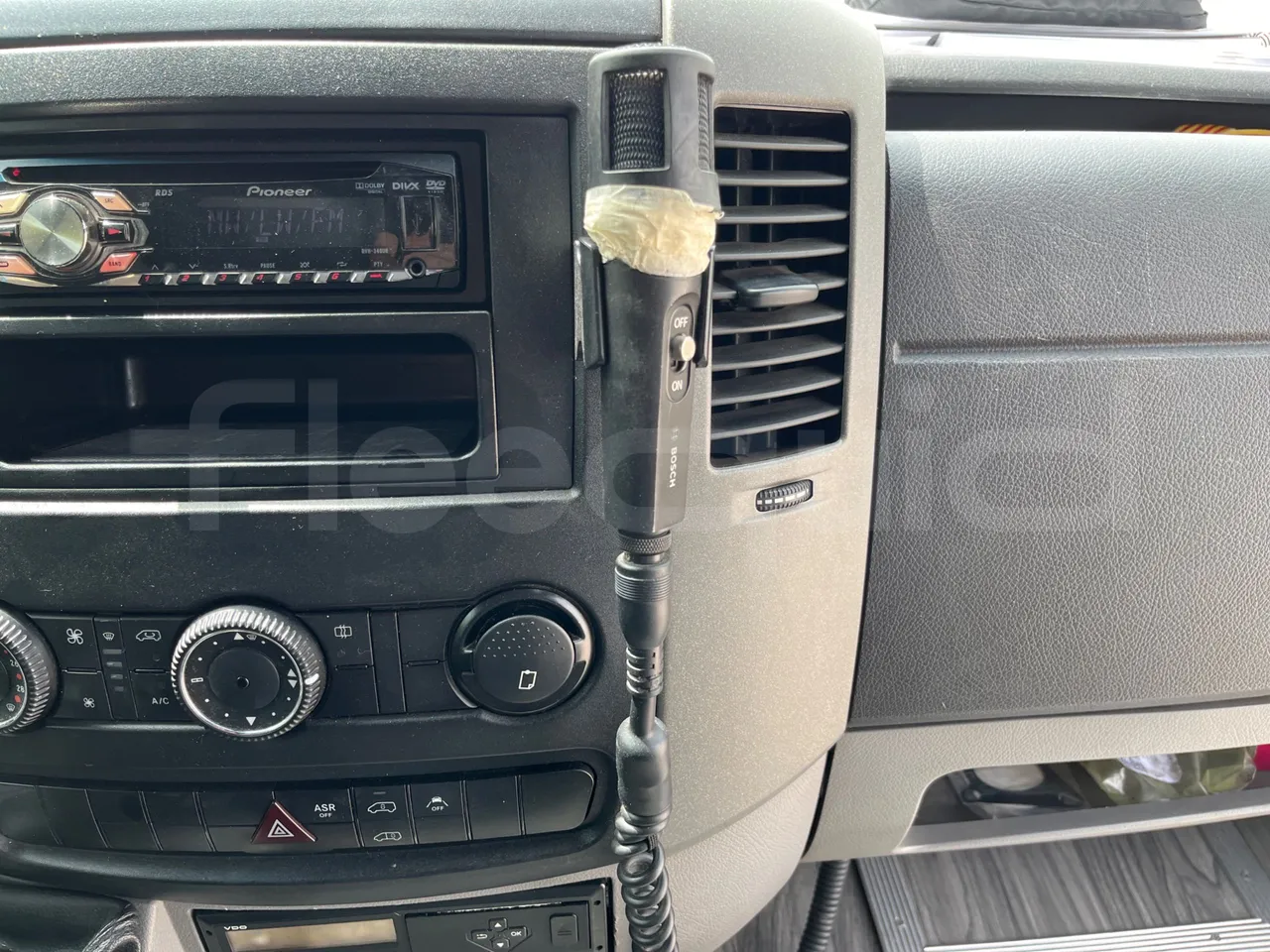 Mercedes-Benz Sprinter 906BB53/ Euro 6 - 140 Kw - 7.861 Mt - hostes microphone accessories photo