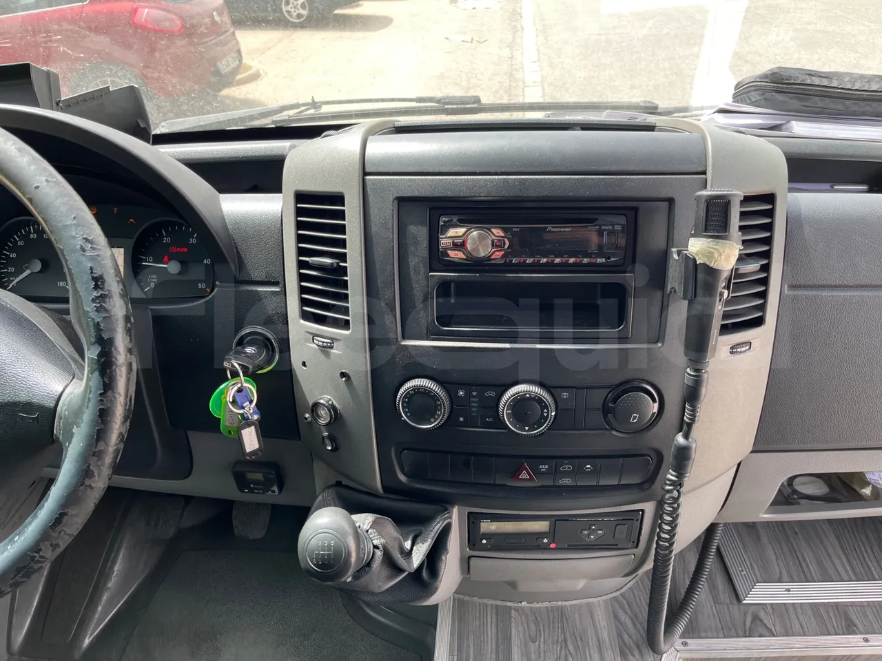 Mercedes-Benz Sprinter 906BB53/ Euro 6 - 140 Kw - 7.861 Mt - radio accessories photo