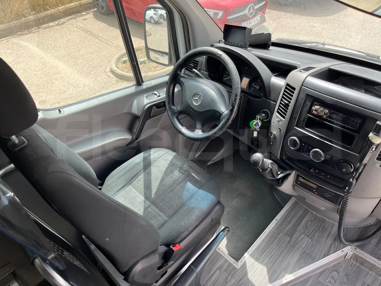 Mercedes-Benz Sprinter 906BB53/ Euro 6 - 140 Kw - 7.861 Mt - buttons panels on