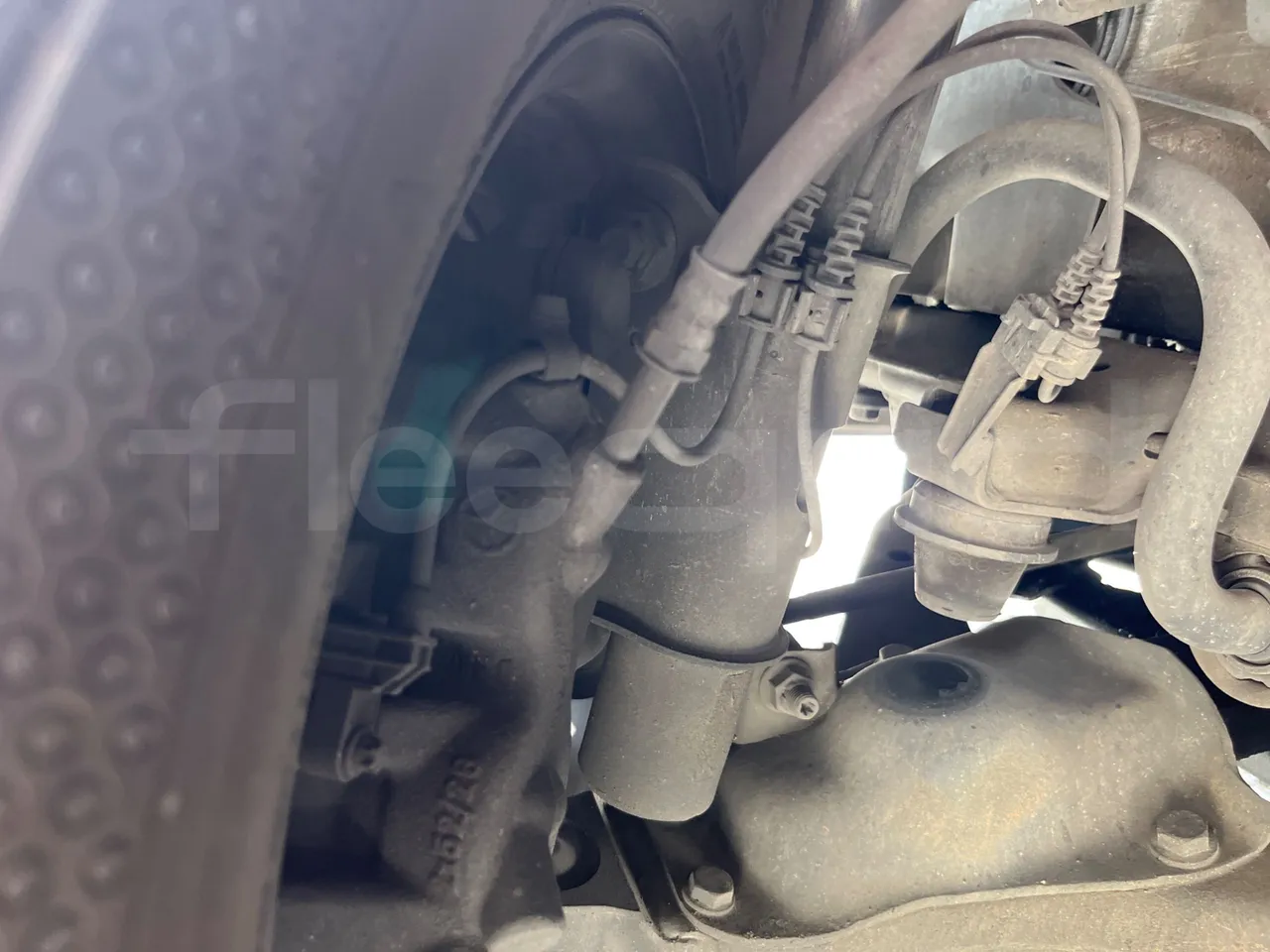 Mercedes-Benz Sprinter 906BB53/ Euro 6 - 140 Kw - 7.861 Mt - front brake calipers left