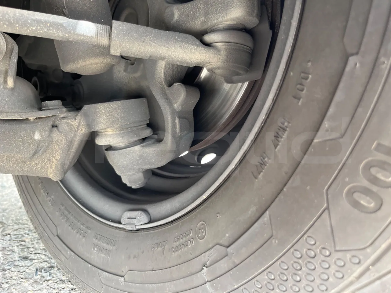 Mercedes-Benz Sprinter 906BB53/ Euro 6 - 140 Kw - 7.861 Mt - front discs left