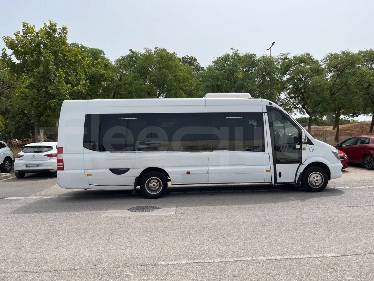 Mercedes-Benz Sprinter 906BB53/ Euro 6 - 140 Kw - 7.861 Mt - right side doors closed