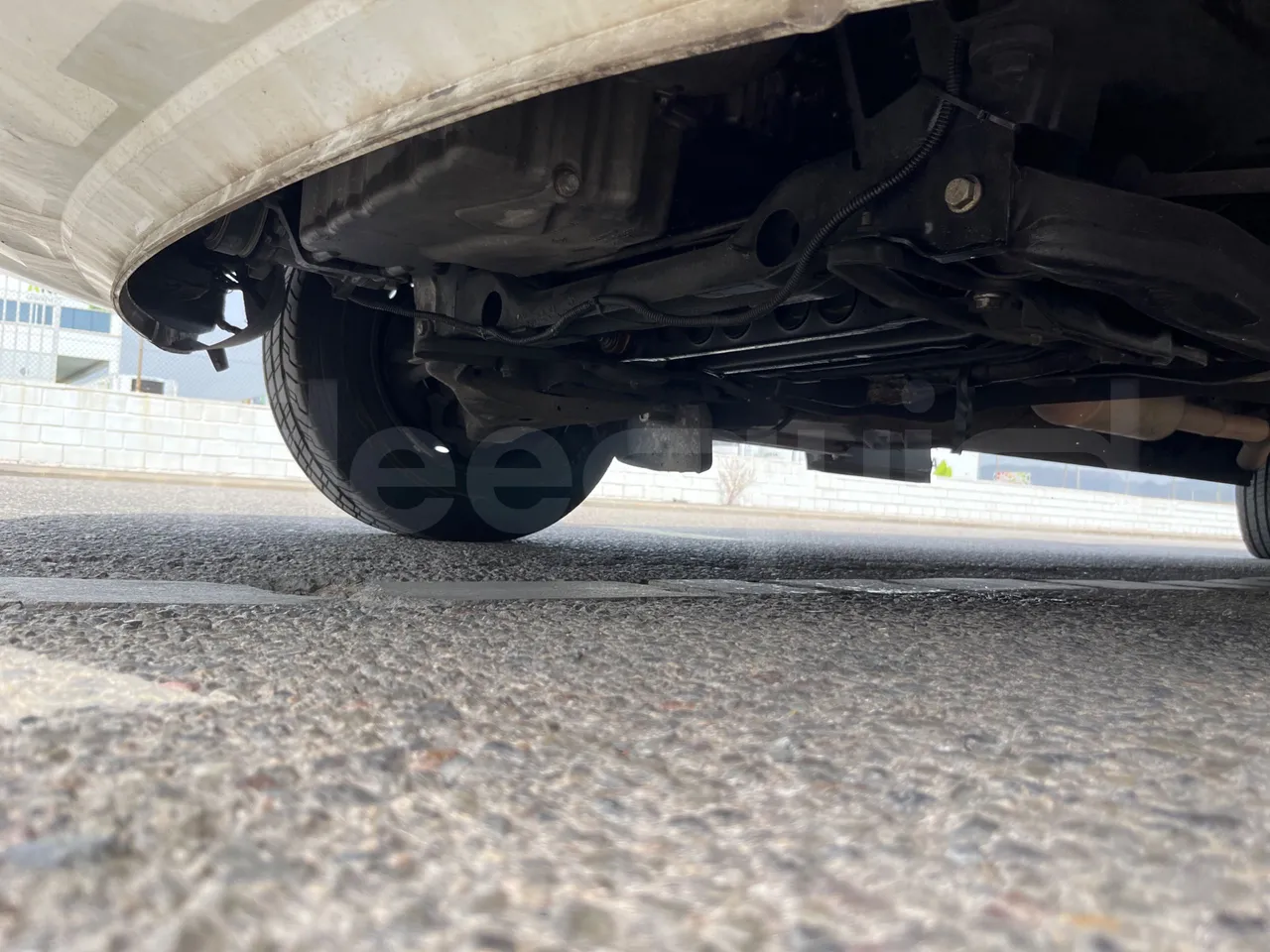 Mercedes-Benz Sprinter 906BB53/ Euro 6 - 140 Kw - 7.861 Mt - front axle right side