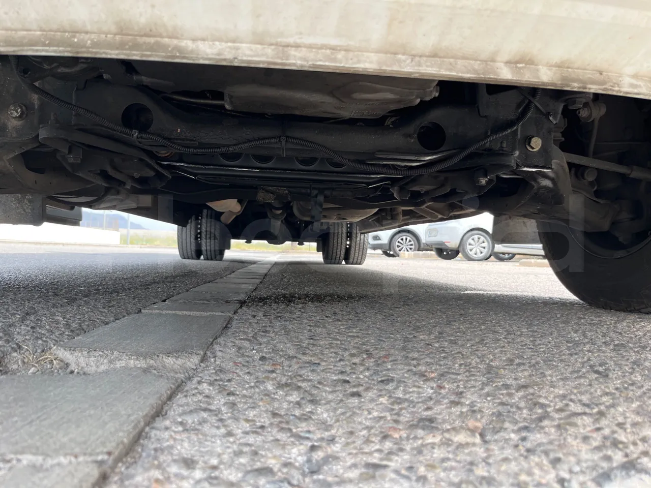 Mercedes-Benz Sprinter 906BB53/ Euro 6 - 140 Kw - 7.861 Mt - front undercarriage from front