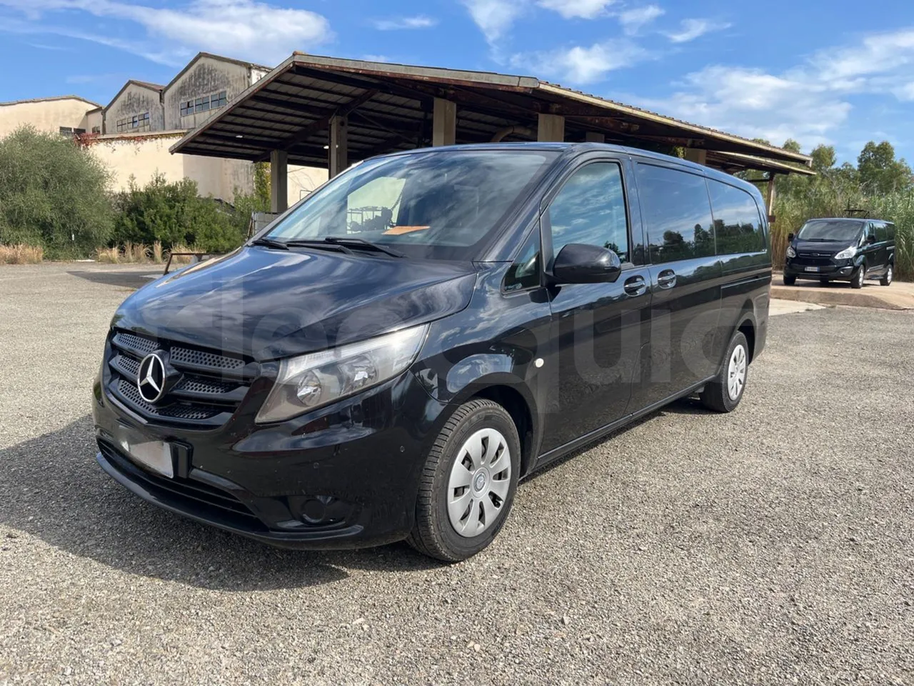 Mercedes-Benz Vito Tourer 639-2/ Euro 6 - 100 Kw - 5.370 Mt - 3/4 front left