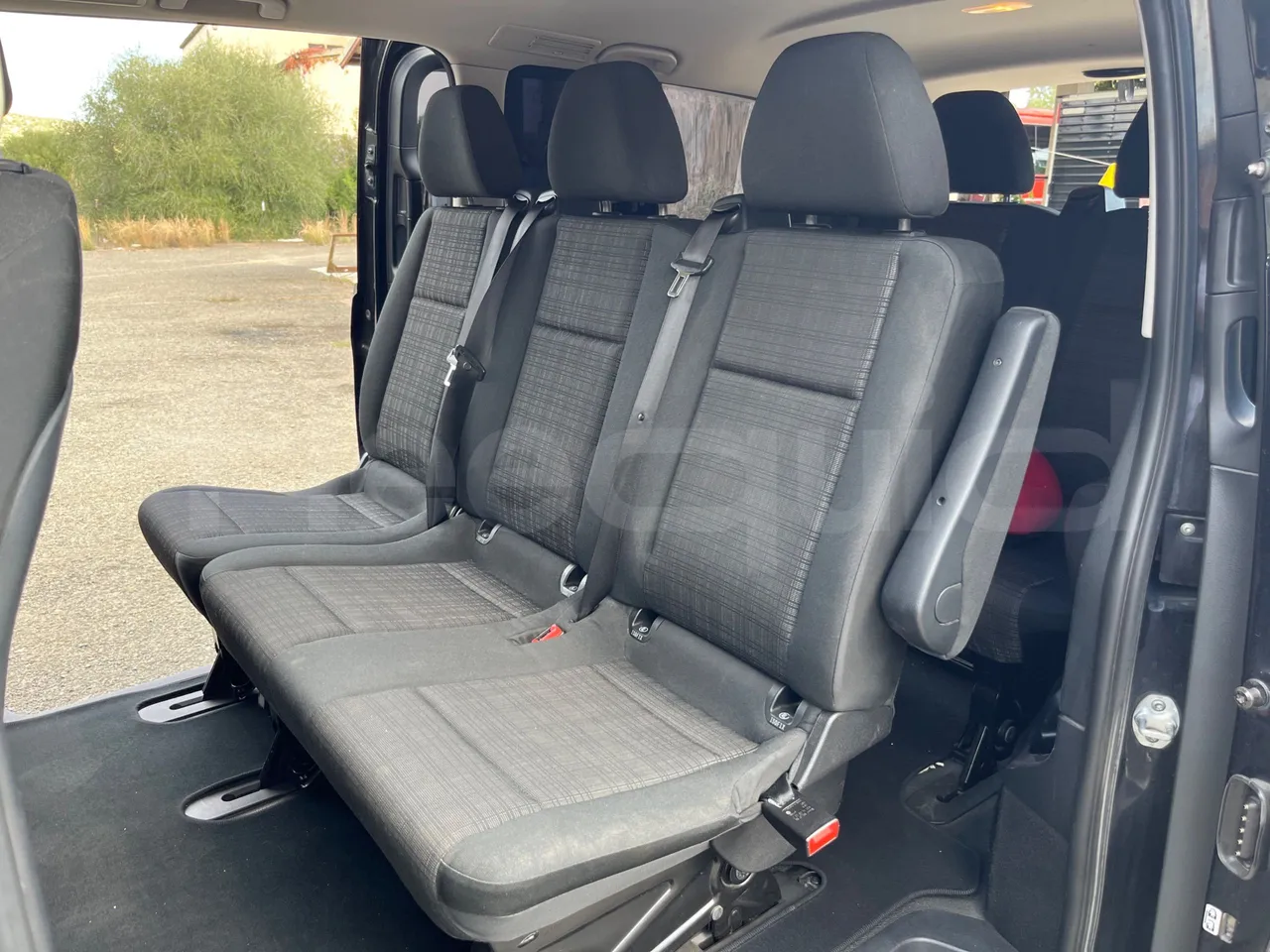 Mercedes-Benz Vito Tourer 639-2/ Euro 6 - 100 Kw - 5.370 Mt - single seat detail