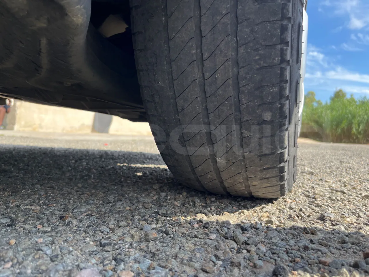 Mercedes-Benz Vito Tourer 639-2/ Euro 6 - 100 Kw - 5.370 Mt - tread condition second axle tires left