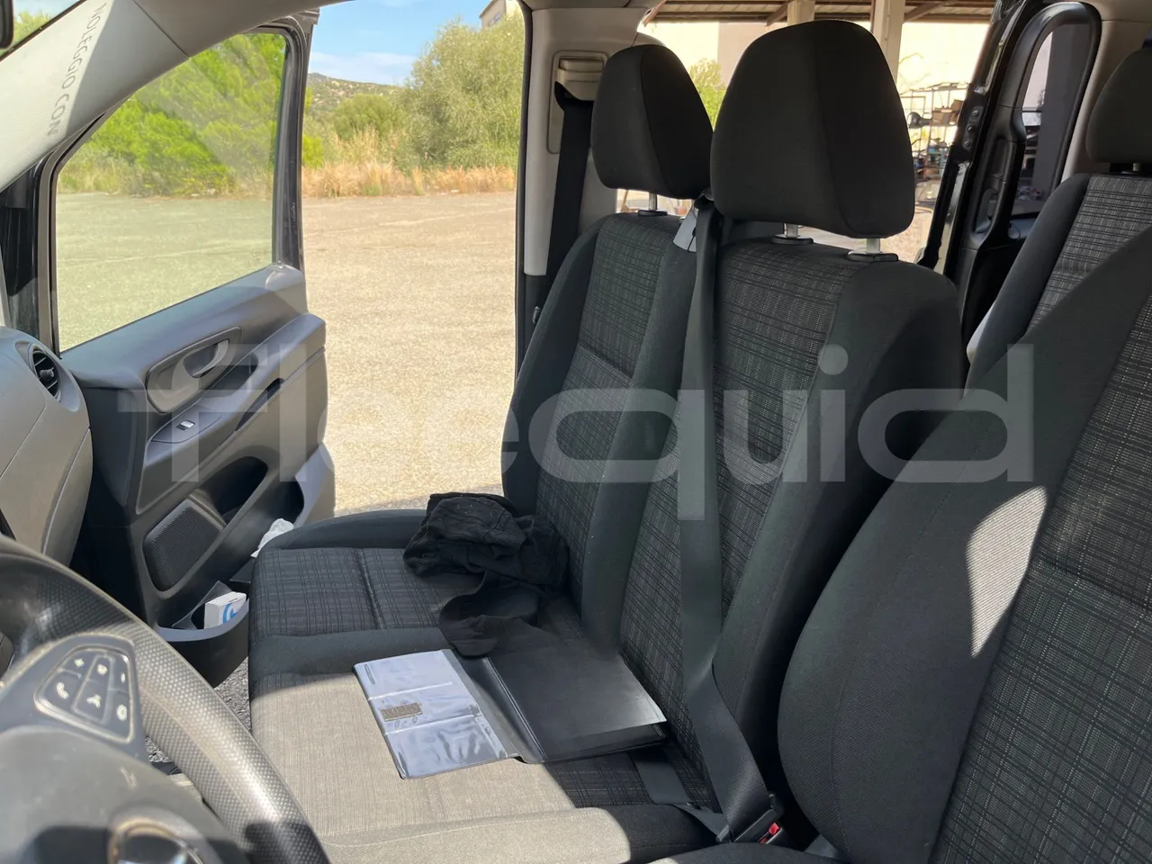 Mercedes-Benz Vito Tourer 639-2/ Euro 6 - 100 Kw - 5.370 Mt - hostess seat photo