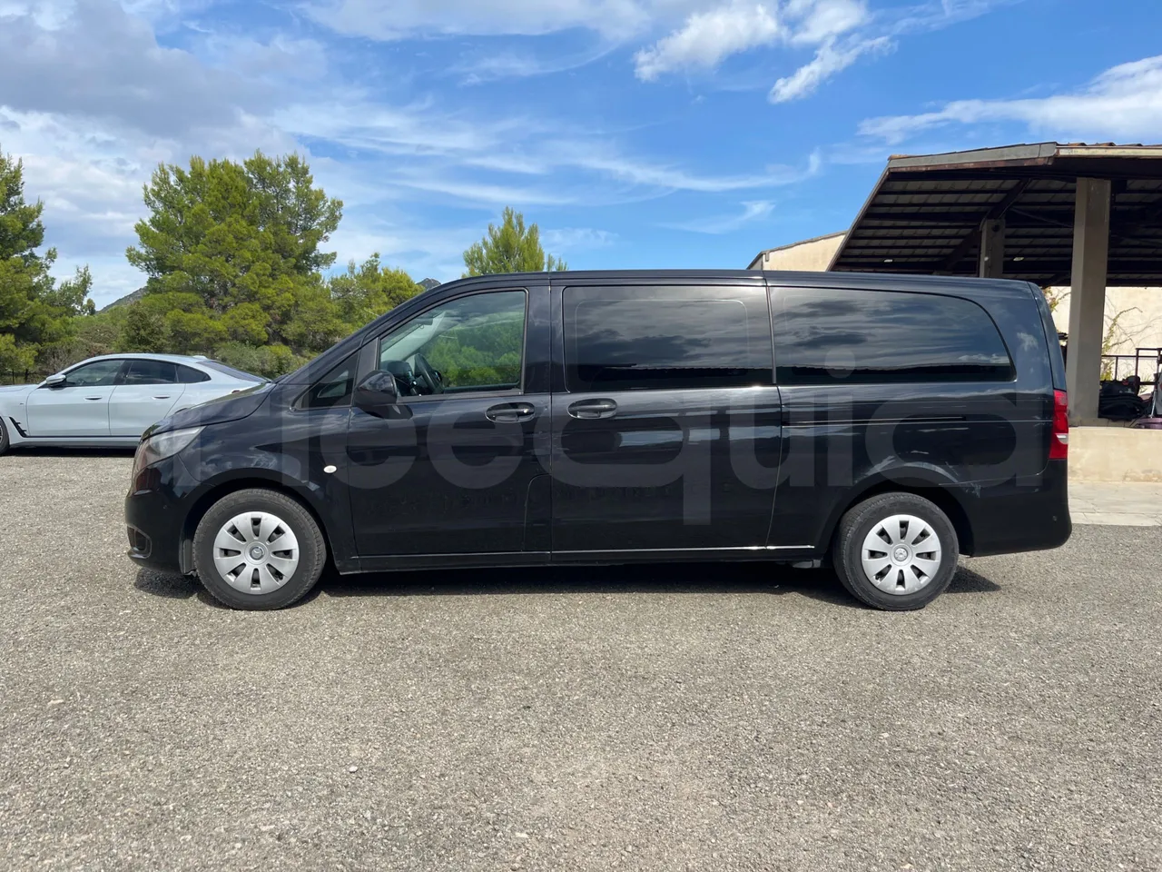 Mercedes-Benz Vito Tourer 639-2/ Euro 6 - 100 Kw - 5.370 Mt - left side photo