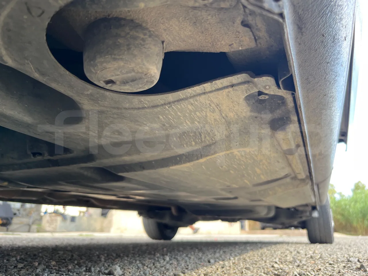 Mercedes-Benz Vito Tourer 639-2/ Euro 6 - 100 Kw - 5.370 Mt - central undercarriage photo