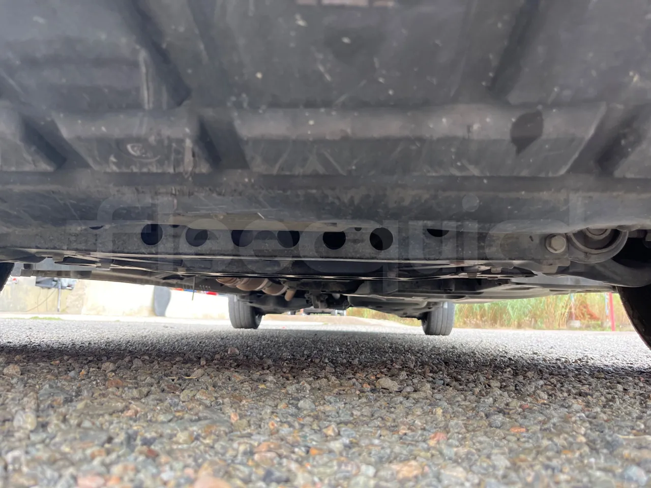 Mercedes-Benz Vito Tourer 639-2/ Euro 6 - 100 Kw - 5.370 Mt - front undercarriage from front