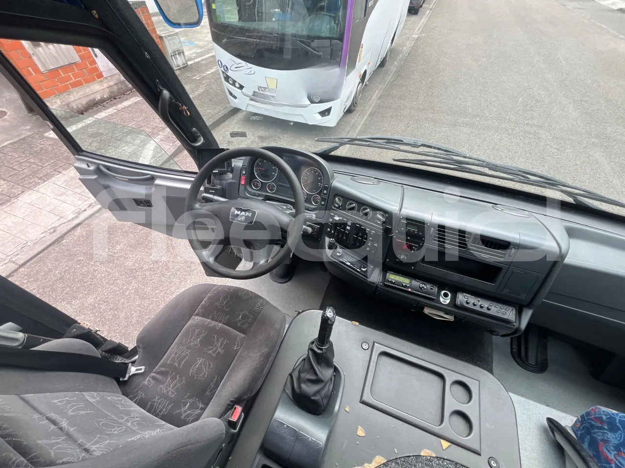 Man Dexon 12.240/ Euro4 -176Kw -7900 Mt - buttons panels on