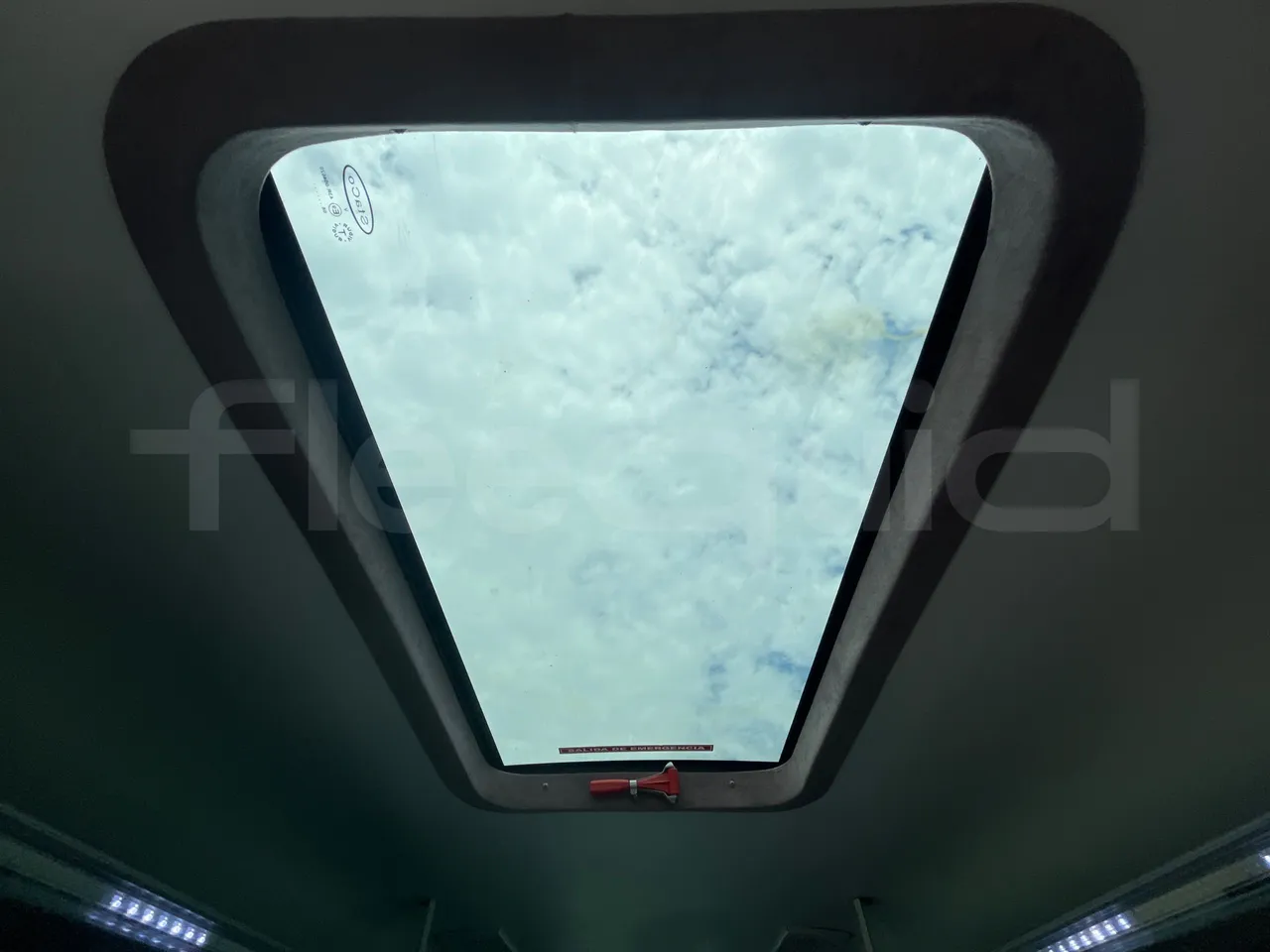Man Dexon 12.240/ Euro4 -176Kw -7900 Mt - roof hatch 1