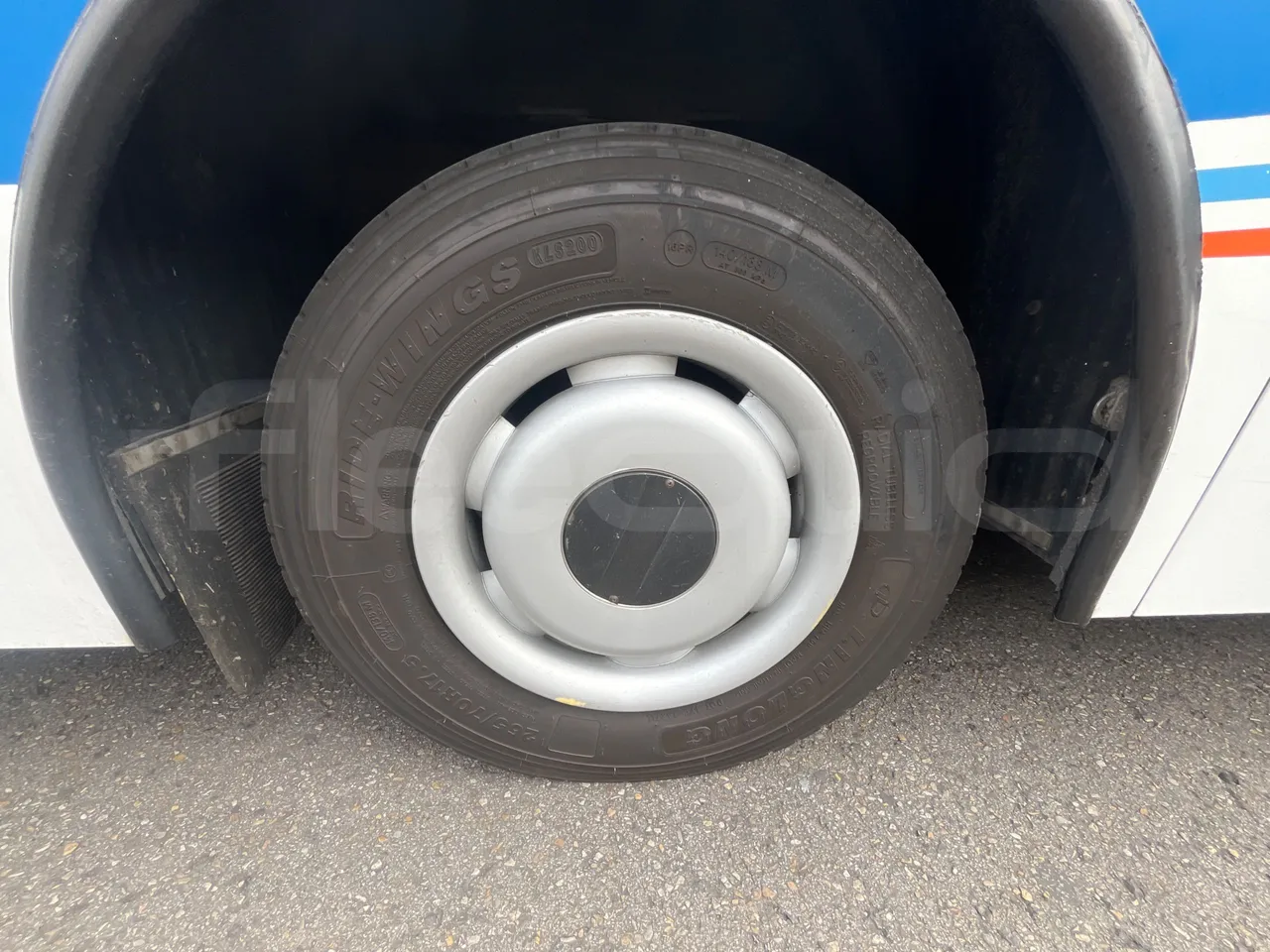 Man Dexon 12.240/ Euro4 -176Kw -7900 Mt - tread condition third axle tires left