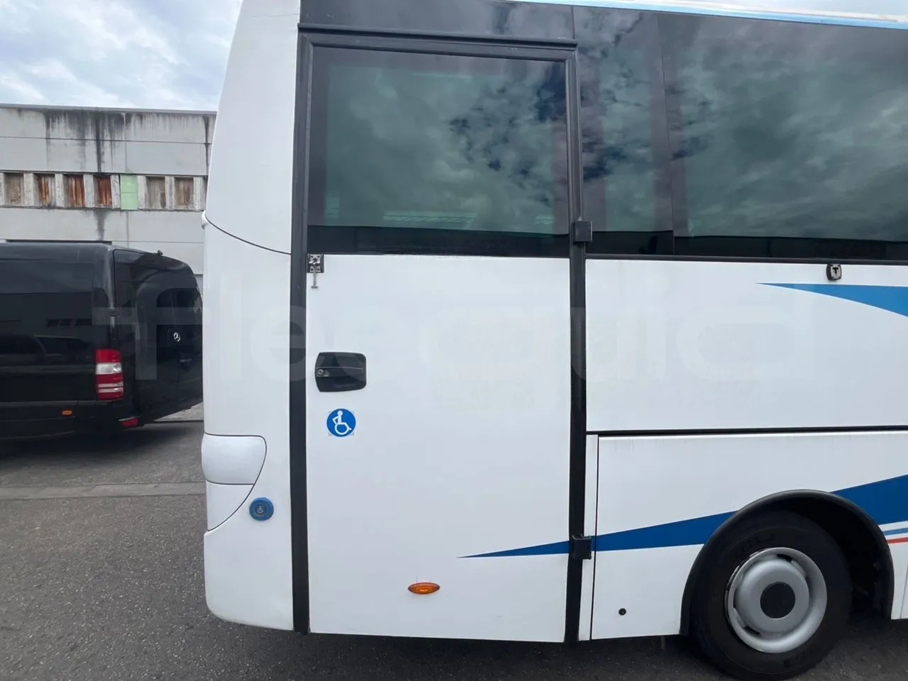 Man Dexon 12.240/ Euro4 -176Kw -7900 Mt - platform open photo