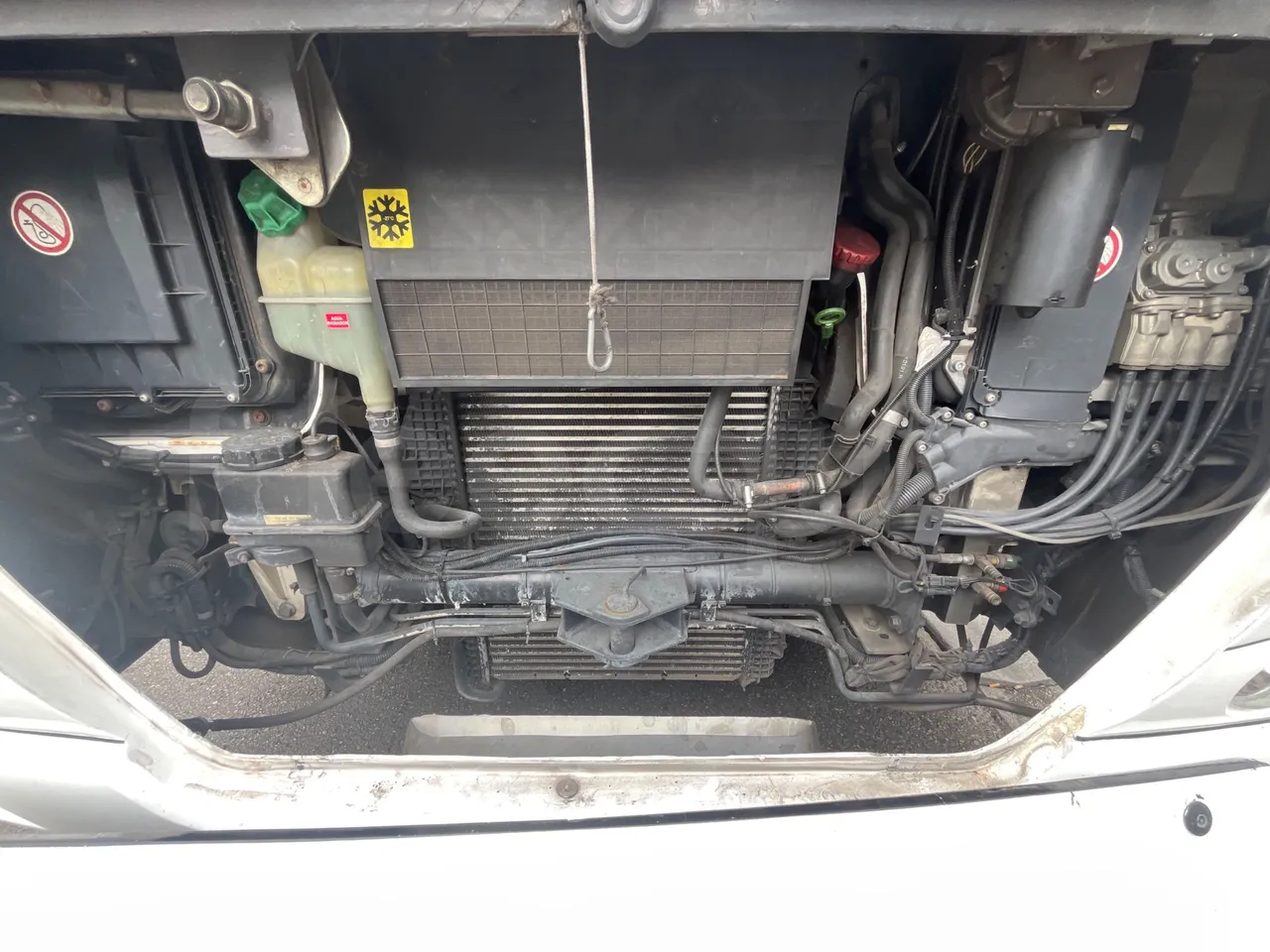 Man Dexon 12.240/ Euro4 -176Kw -7900 Mt - rear hatch open