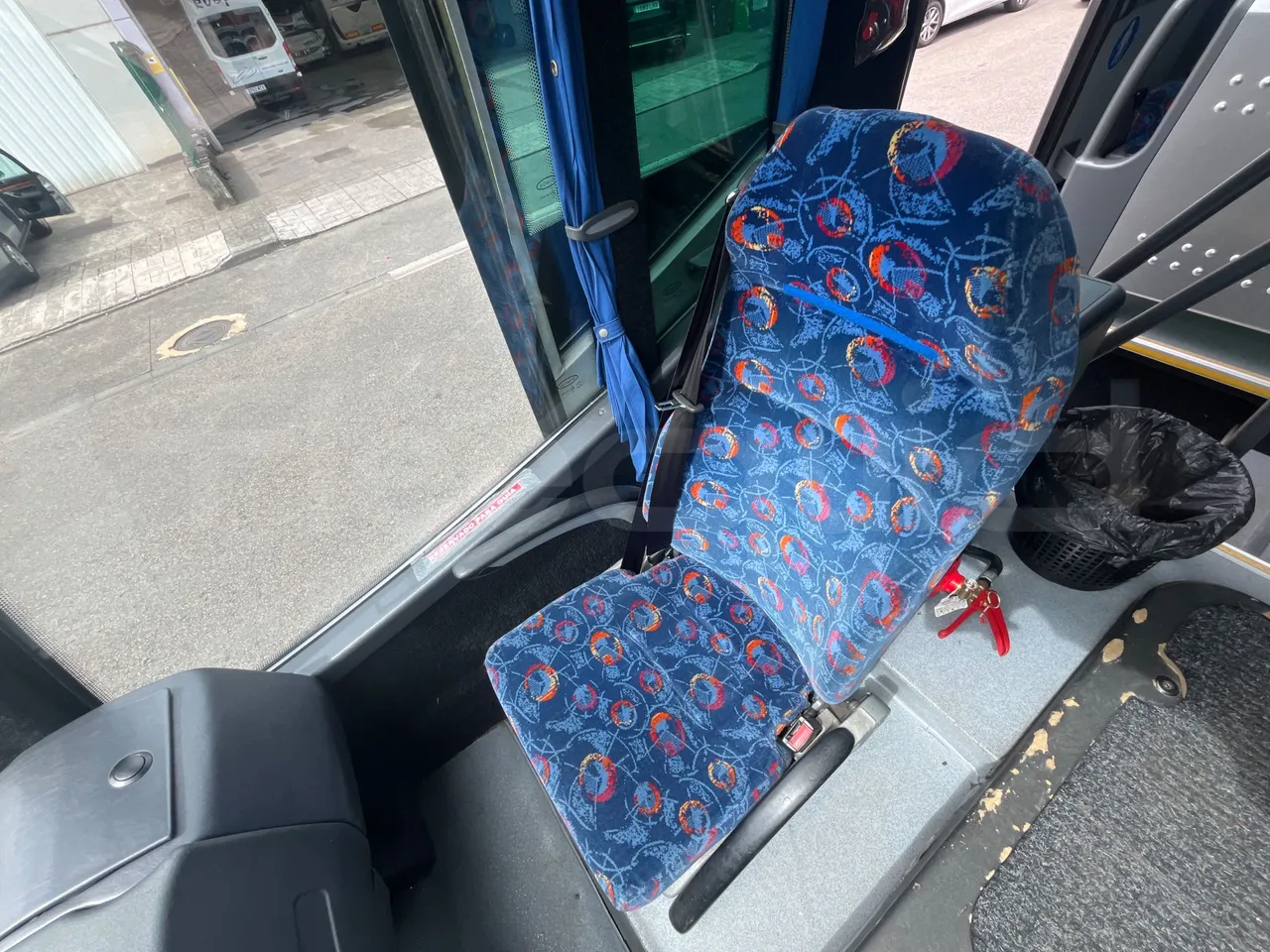 Man Dexon 12.240/ Euro4 -176Kw -7900 Mt - hostess seat photo