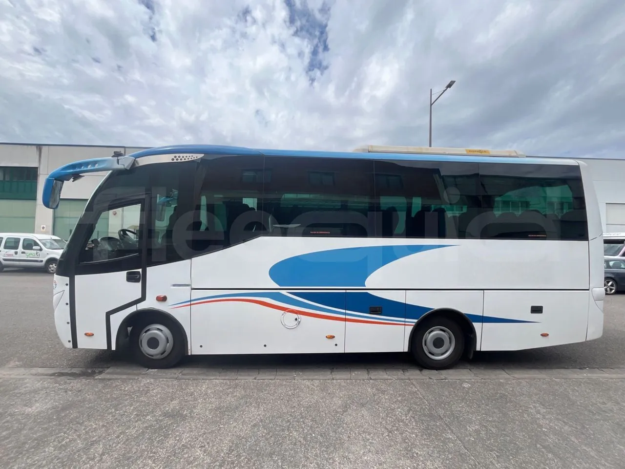 Man Dexon 12.240/ Euro4 -176Kw -7900 Mt - left side photo
