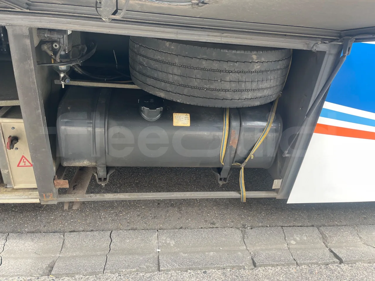 Man Dexon 12.240/ Euro4 -176Kw -7900 Mt - front undercarriage from front