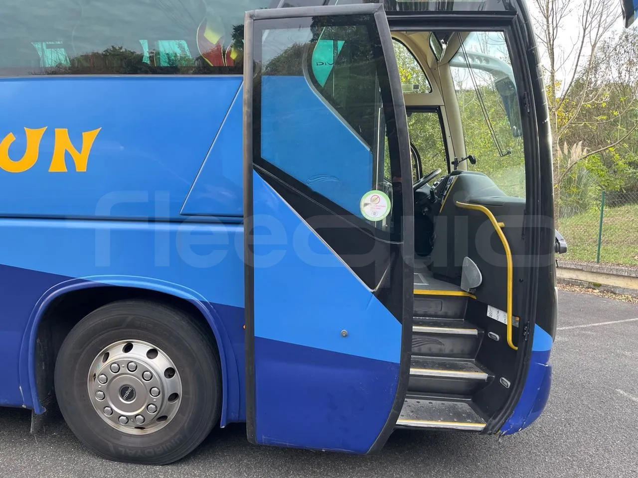 Irisbus 397E.12 397EF3/ Euro 5 - 331 Kw - 12.8 Mt - front door 1 open