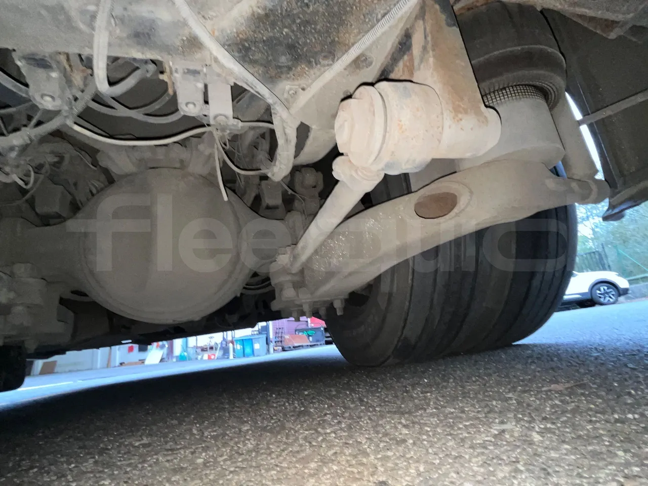 Irisbus 397E.12 397EF3/ Euro 5 - 331 Kw - 12.8 Mt - axel 2 air springs 1 left