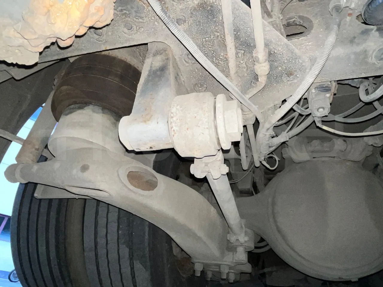 Irisbus 397E.12 397EF3/ Euro 5 - 331 Kw - 12.8 Mt - axle 2 discs left