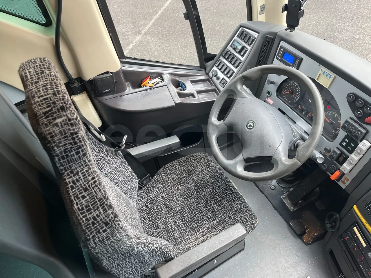 Irisbus 397E.12 397EF3/ Euro 5 - 331 Kw - 12.8 Mt - driver's seat photo