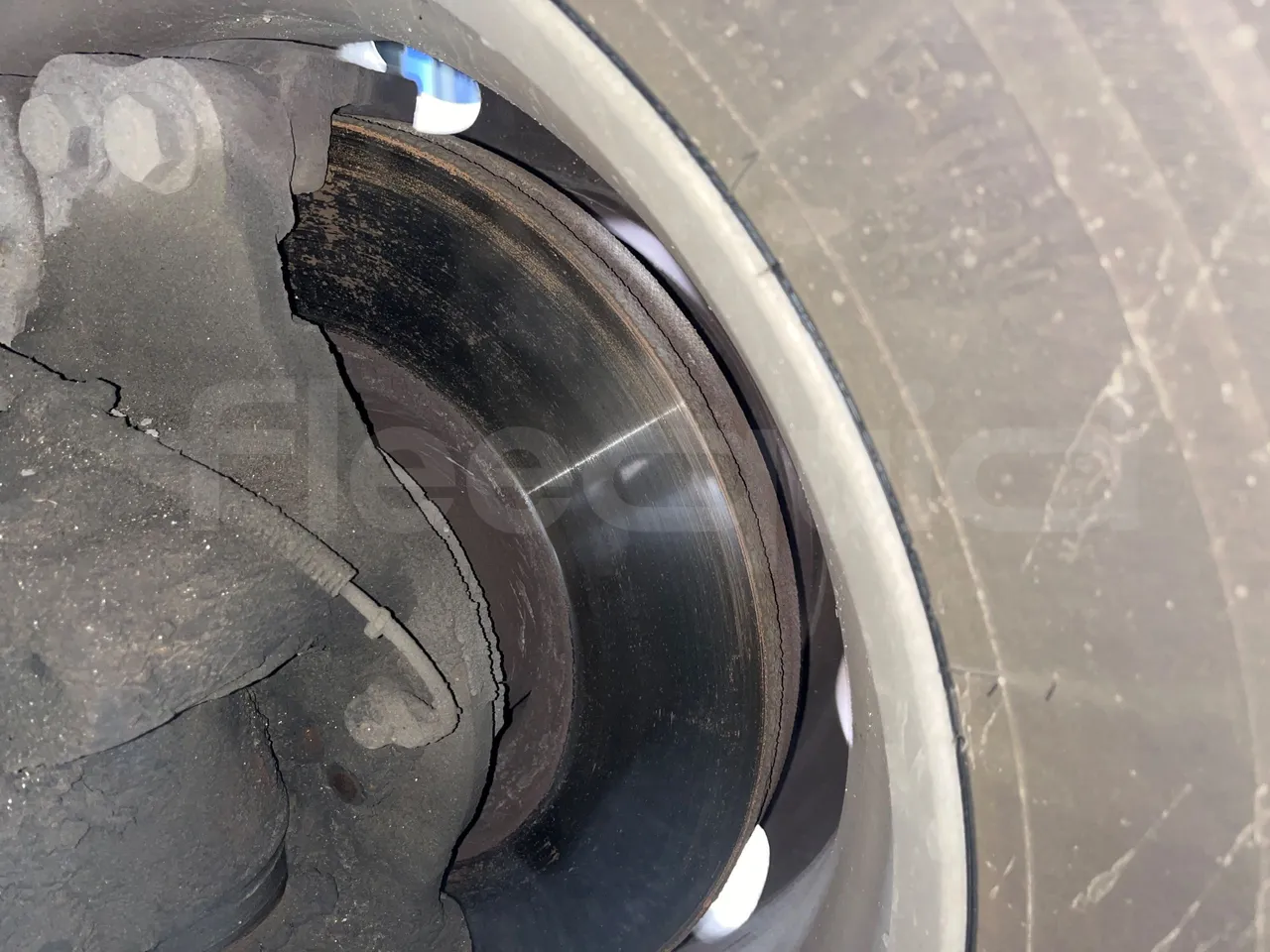 Irisbus 397E.12 397EF3/ Euro 5 - 331 Kw - 12.8 Mt - front discs right