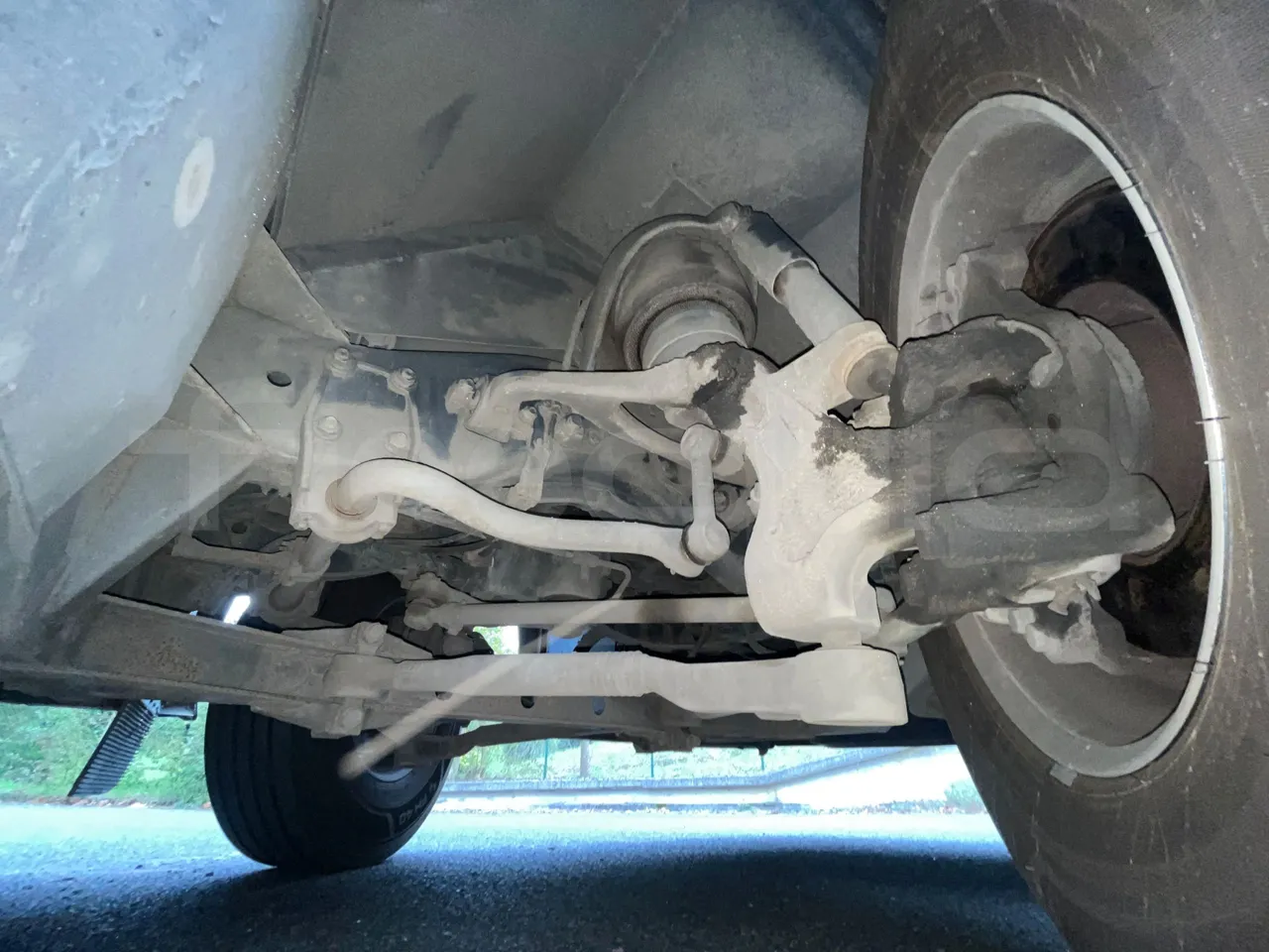 Irisbus 397E.12 397EF3/ Euro 5 - 331 Kw - 12.8 Mt - front shock absorbers right