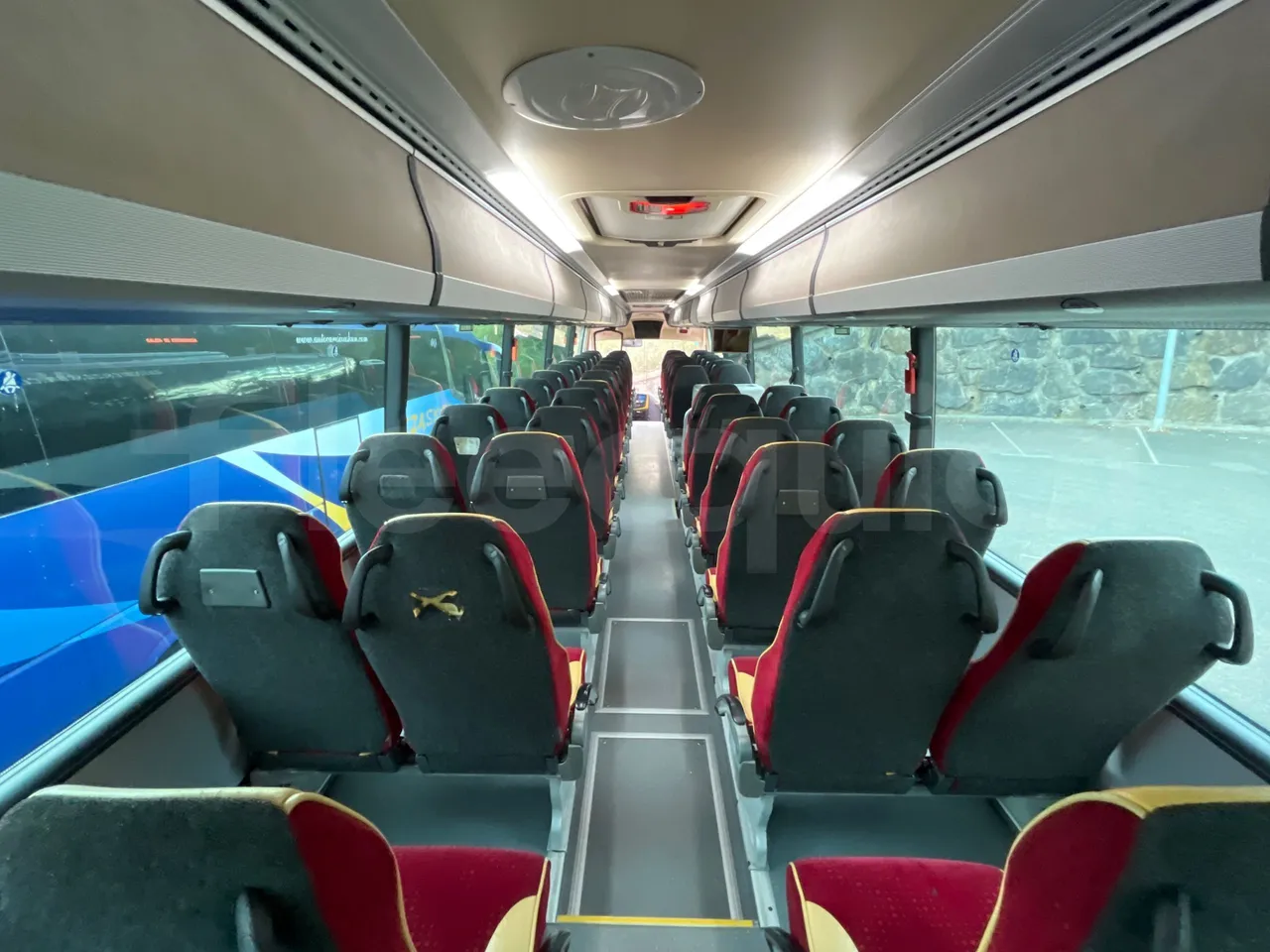 Irisbus 397E.12 397EF3/ Euro 5 - 331 Kw - 12.8 Mt - forward view middle aisle