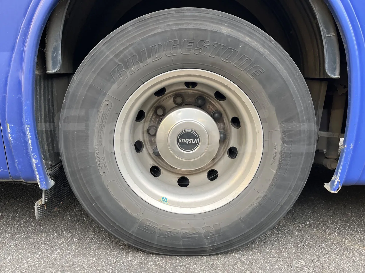 Irisbus 397E.12 397EF3/ Euro 5 - 331 Kw - 12.8 Mt - tread condition front tires left