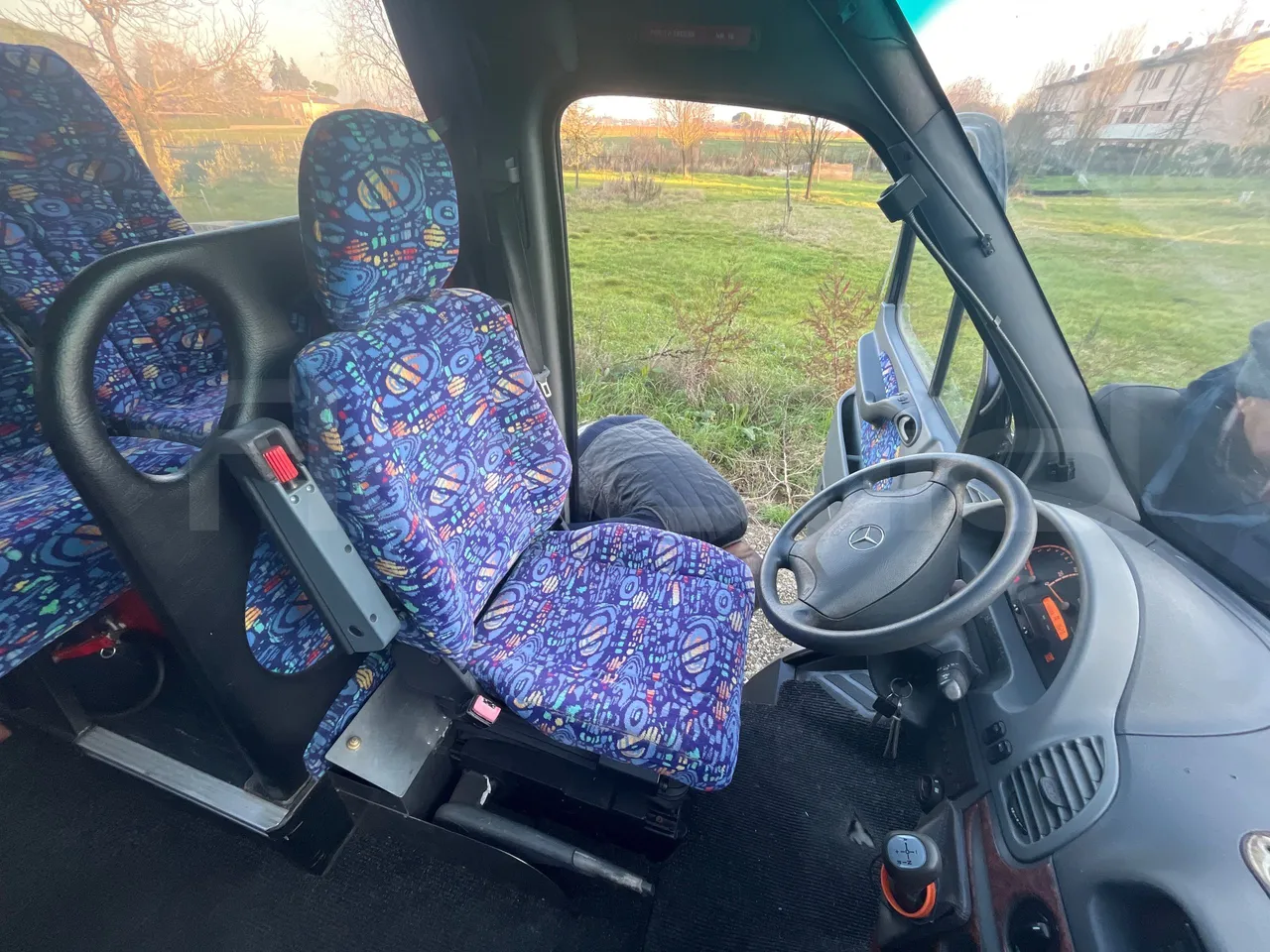 Mercedes-Benz Sprinter AGMB416CDIT46 - Euro3 - 115kW - 6.935mt - driver's seat photo