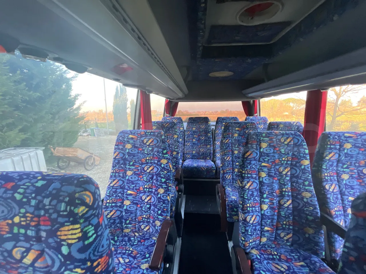 Mercedes-Benz Sprinter AGMB416CDIT46 - Euro3 - 115kW - 6.935mt - reverse view middle aisle