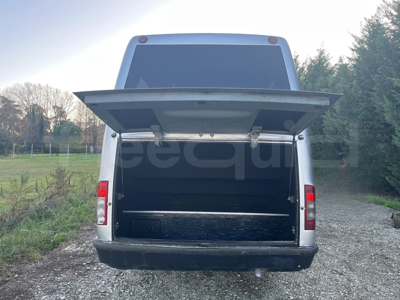 Mercedes-Benz Sprinter AGMB416CDIT46 - Euro3 - 115kW - 6.935mt - rear hatch open