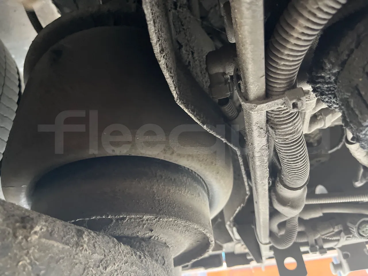 Iveco Citelis PS09D5/A/83-EUR5 -200kW -10.46m - axel 2 air springs 1 left